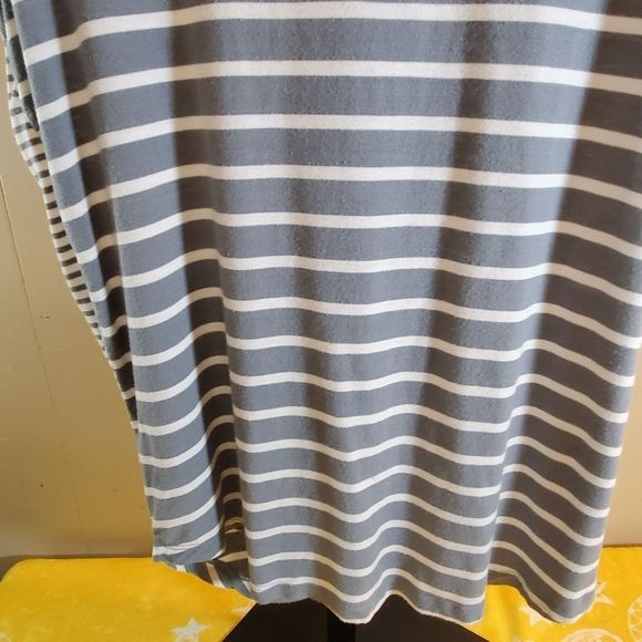 Maurices Slouch Fit Tank - Picture 4 of 8